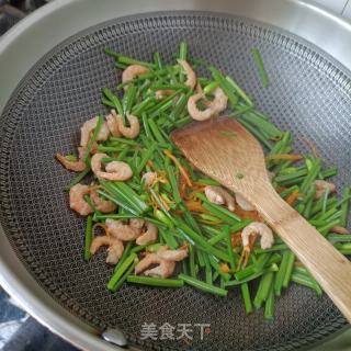 海米炒韭苔的做法步骤：9