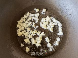 蒜蓉清炒荷兰豆的做法步骤：4