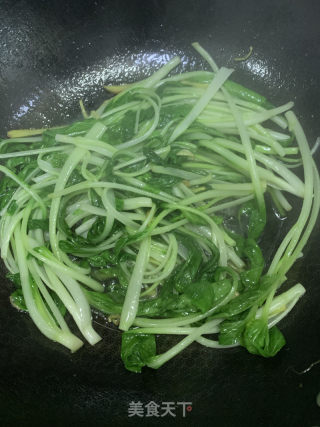 超级简单的姜丝炒小白菜的做法步骤：3