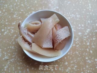 肉皮南瓜烧土豆的做法步骤：2