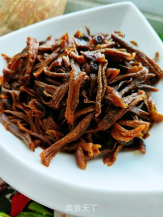 鹿角菇炒肉的做法步骤：1