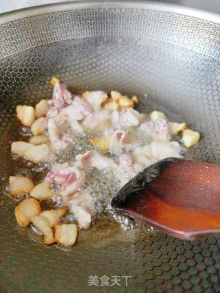 鹿角菇炒肉的做法步骤：5