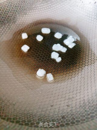 家常红烧肉的做法步骤：4