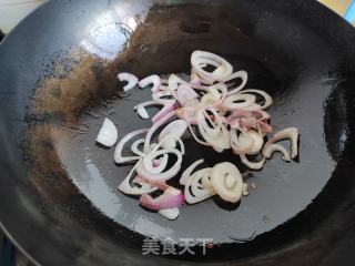 洋葱秋葵炒蛋的做法步骤：7