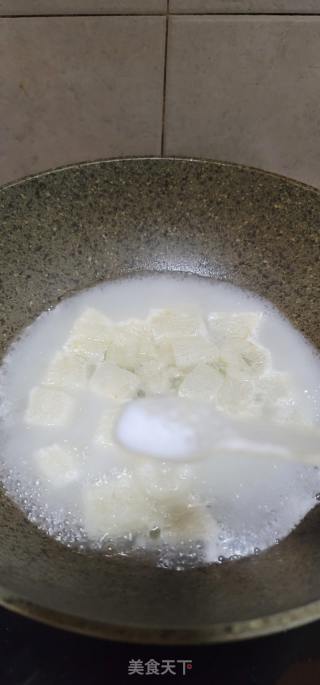 大筒子骨竹荪汤的做法步骤：8