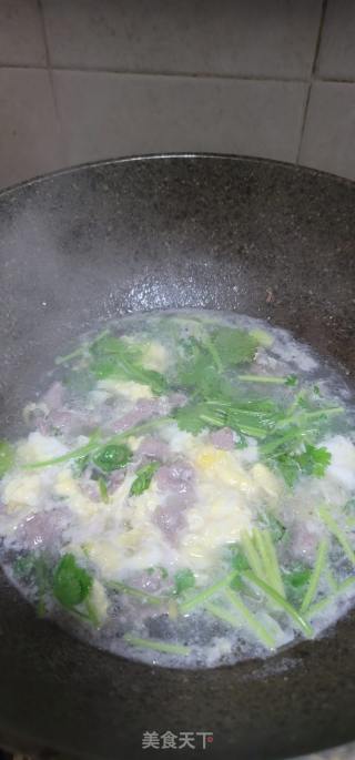 瘦肉鸡蛋香菜汤的做法步骤：7