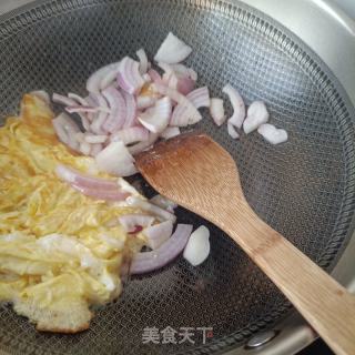 洋葱苦瓜炒蛋的做法步骤：11