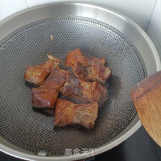 豇豆角炖腊鱼的做法步骤：6