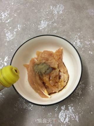 香煎鸡胸肉的做法步骤：4