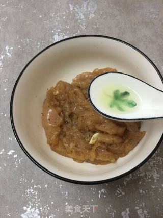 香煎鸡胸肉的做法步骤：5