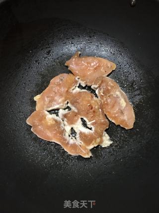 香煎鸡胸肉的做法步骤：6