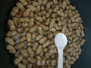 水煮花生的做法步骤：3