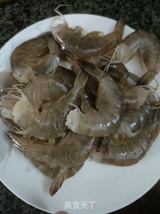 爆炒基围虾的做法步骤：3
