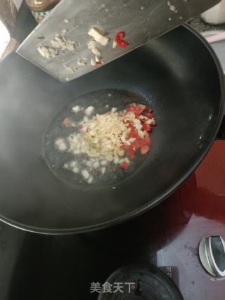 爆炒基围虾的做法步骤：4