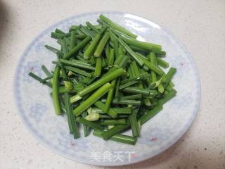 韭苔炒木耳的做法步骤：2