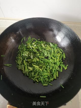 香葶炒鸡蛋的做法步骤：5