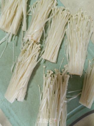 培根金针菇卷的做法步骤：2