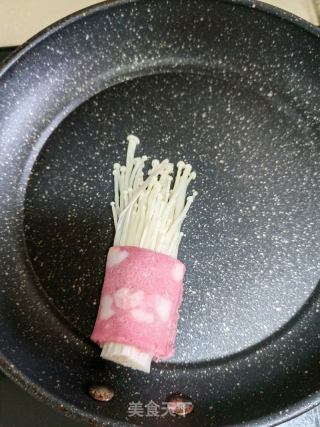 培根金针菇卷的做法步骤：4