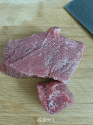 芹菜炒牛肉的做法步骤：1