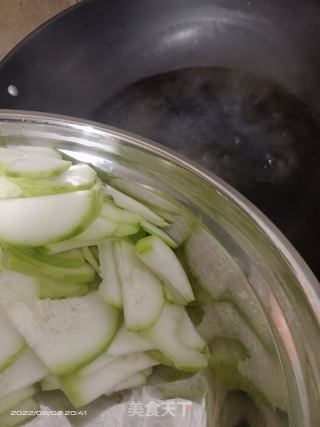 蒲瓜鸭红汤的做法步骤：1