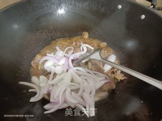 鸭肉炒洋葱的做法步骤：5