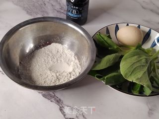 青菜鸡蛋饼的做法步骤：1