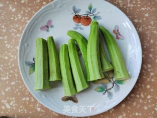 莲藕炒秋葵的做法步骤：4