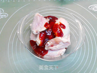 电饭煲版香辣鸡翅的做法步骤：3