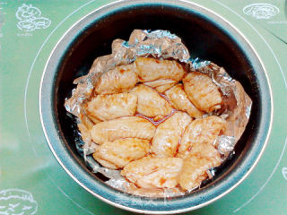 电饭煲版香辣鸡翅的做法步骤：6