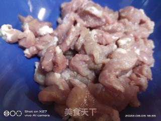 肉片炒莴笋的做法步骤：2