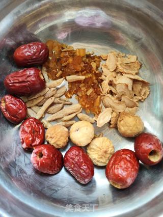 二冬西洋参无花果炖瘦肉的做法步骤：1