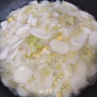 鸡蛋白菜汤年糕的做法步骤：7
