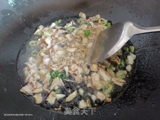豆豉焖芋苗的做法步骤：5