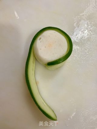 黃瓜魚蛋卷的做法步骤：4