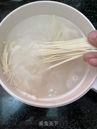 红烧牛排骨面的做法步骤：8