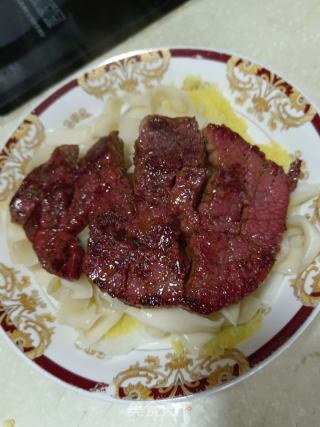 牛排刀削面的做法