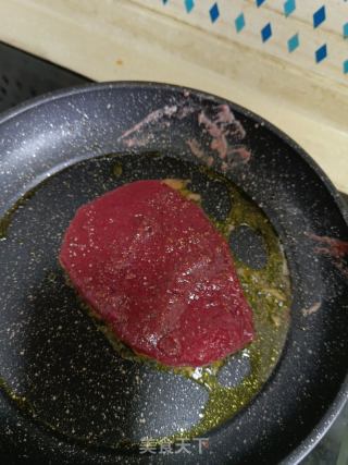 牛排刀削面的做法步骤：2