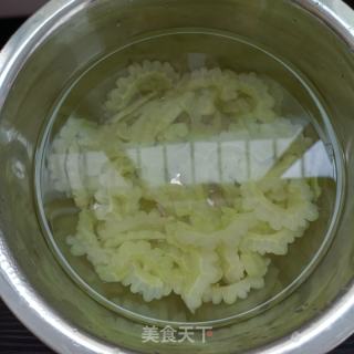苦瓜拌鸽胸肉的做法步骤：4