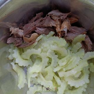 苦瓜拌鸽胸肉的做法步骤：6