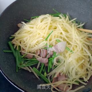 韭苔肉片炒土豆的做法步骤：14