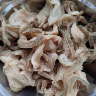 猪肉蒸咸菜干的做法步骤：1