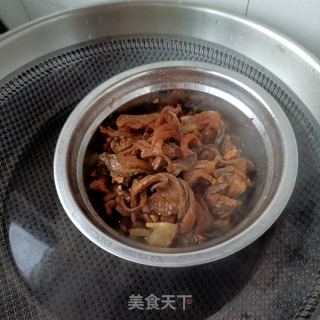 猪肉蒸咸菜干的做法步骤：8