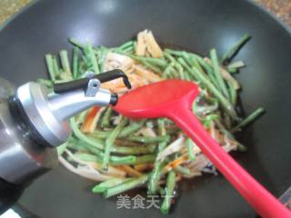水笋烧豇豆的做法步骤：4