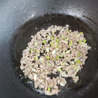 肉末炖豆腐的做法步骤：3