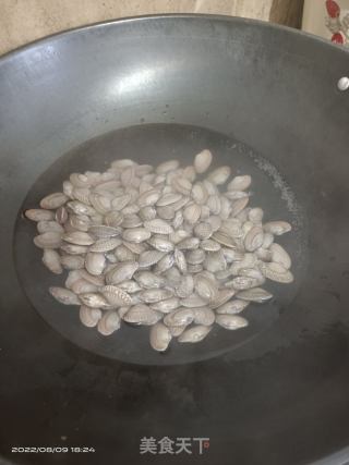 炒花甲的做法步骤：2