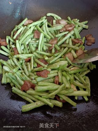 五花肉炒豆角的做法步骤：4