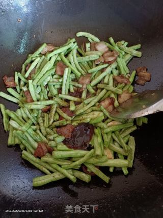 五花肉炒豆角的做法步骤：5