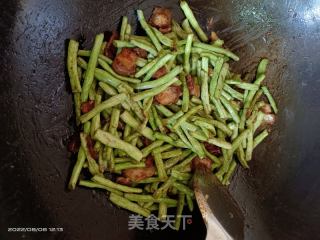 五花肉炒豆角的做法步骤：6