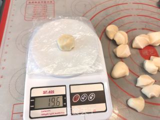 蛋黄酥的做法步骤：5