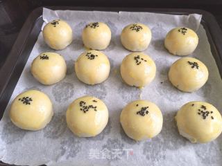 蛋黄酥的做法步骤：14